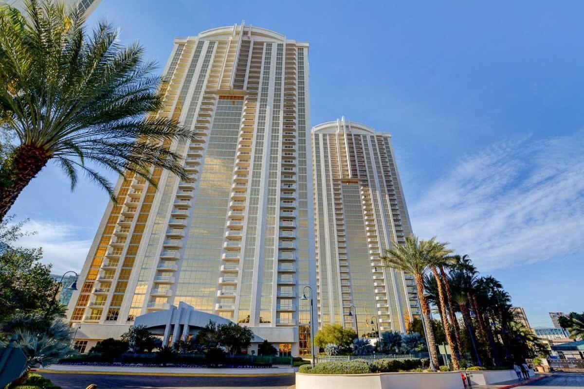 Mgm Signature-18-703 Strip View Jacuzzi Studio Las Vegas Luaran gambar